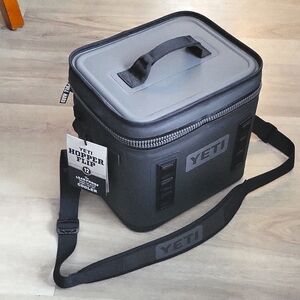 🆕️ YETI Hopper Flip 12 Soft Leakproof Cooler Charcoal Gray